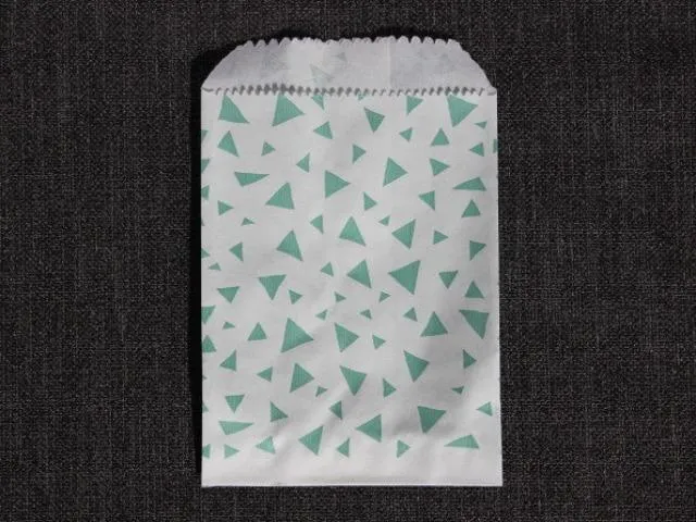 25 mini patterned paper bags