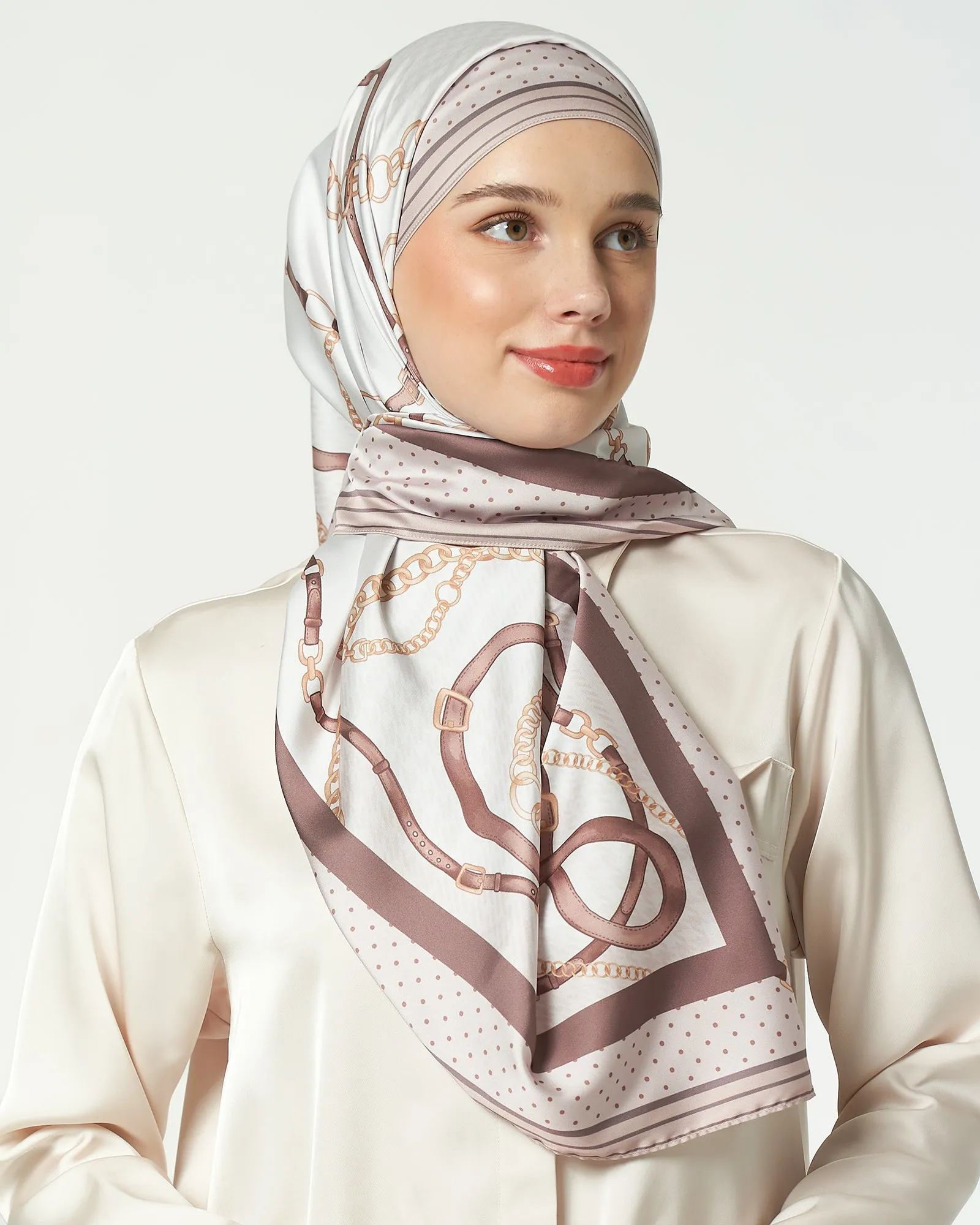 BEATRICE SCARVES