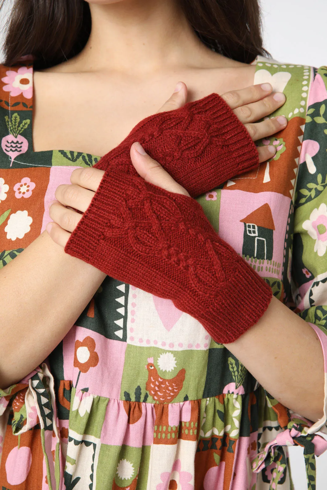 Cable Fingerless Gloves