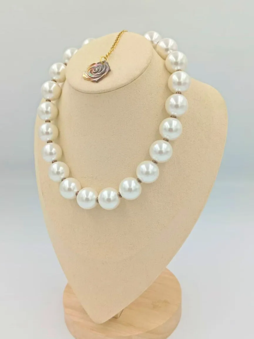 Chunky Pearl Chocker