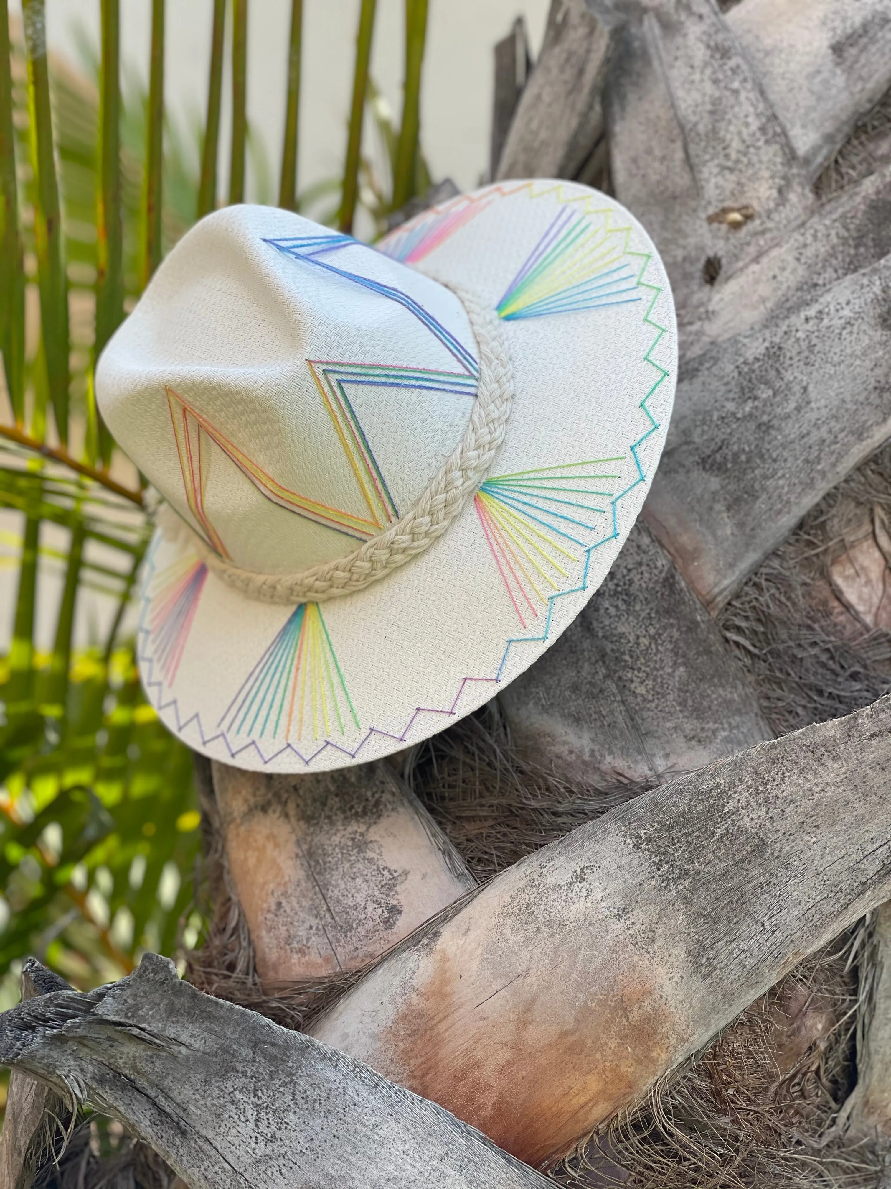 Exclusive Rainbow Hat by Corazon Playero