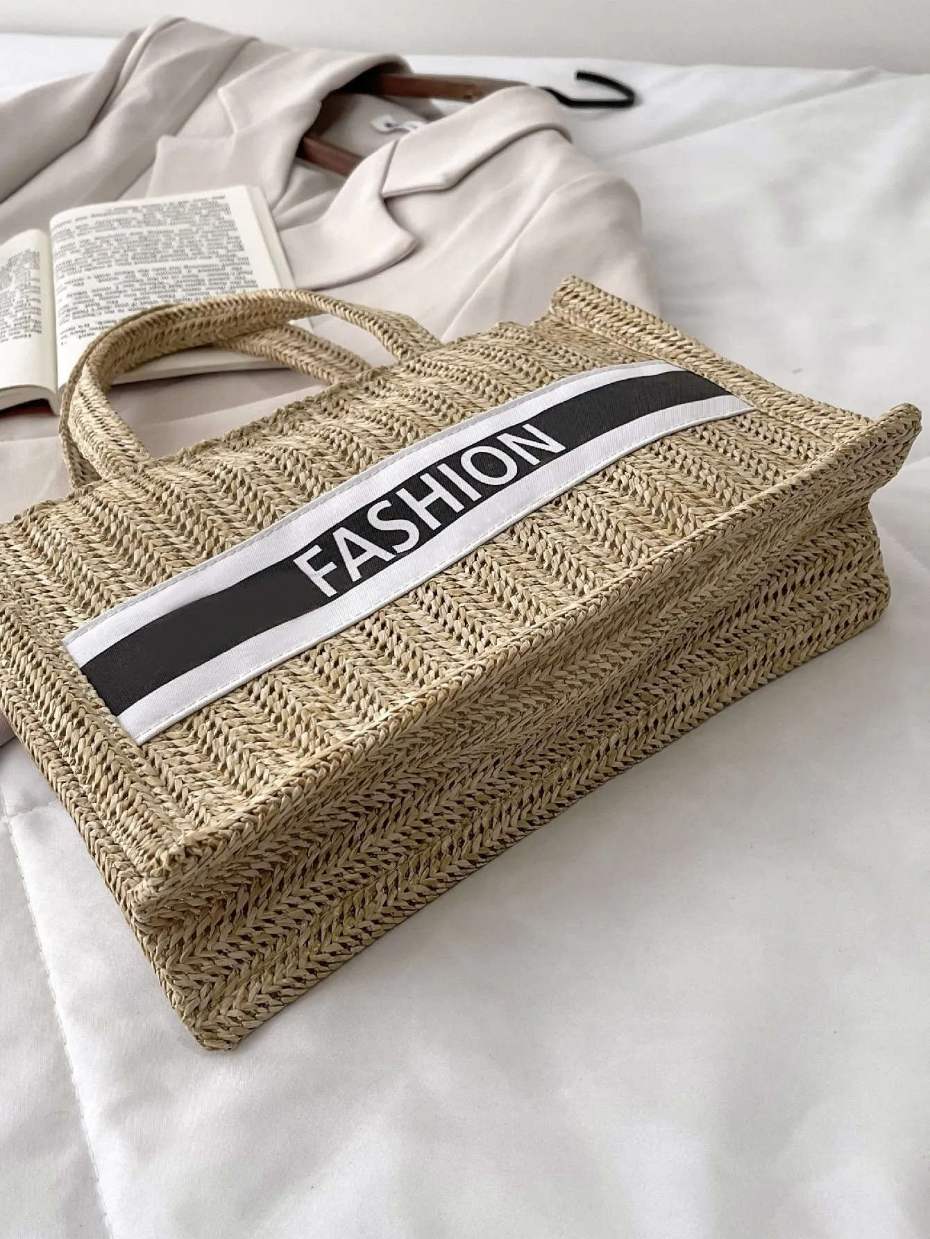 Letter Graphic Straw Shoulder Tote Bag